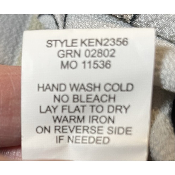 Fig And Flower Floral Tunic Blouse M Black Gray Crepe Boho Cottagecore Career - Picture 14 of 15